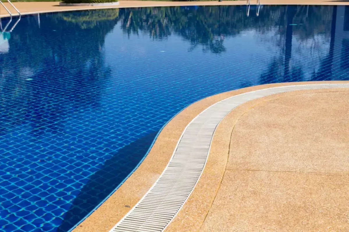 POOL DECK RESURFACING
